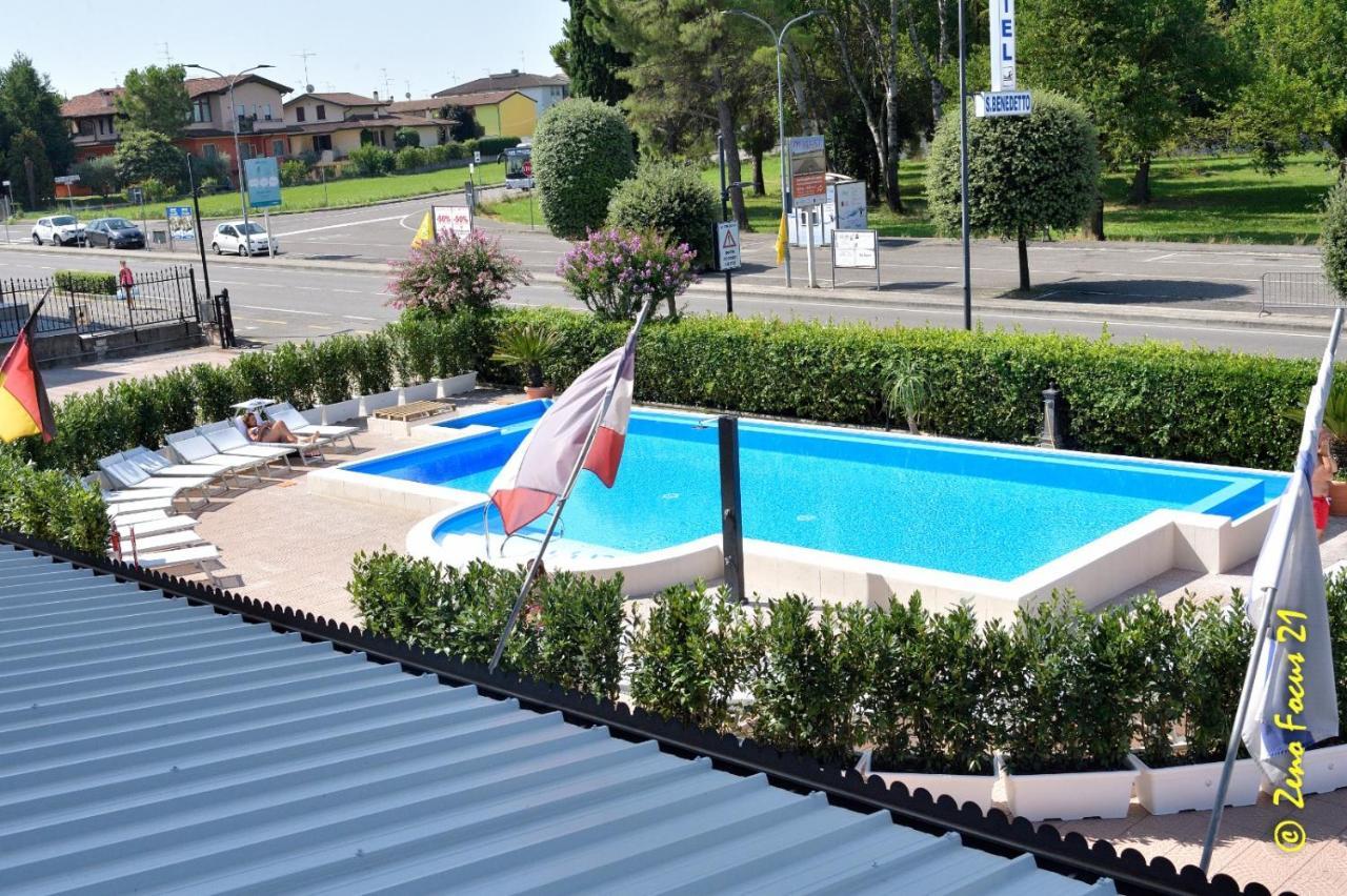 Hotel San Benedetto Пескьера-дель-Гарда Экстерьер фото