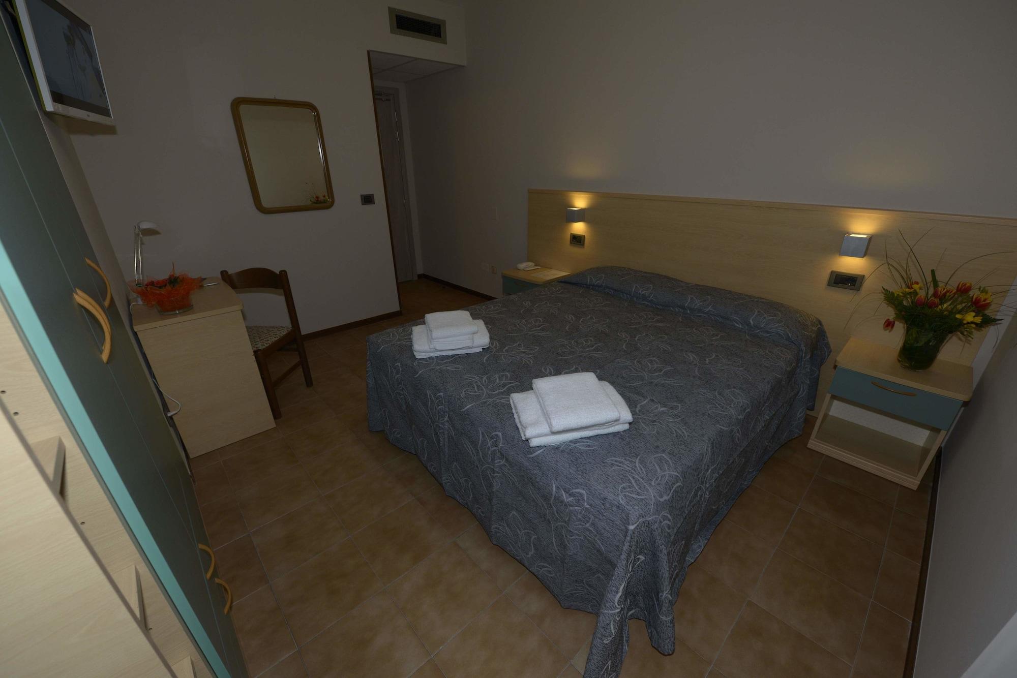 Hotel San Benedetto Пескьера-дель-Гарда Экстерьер фото
